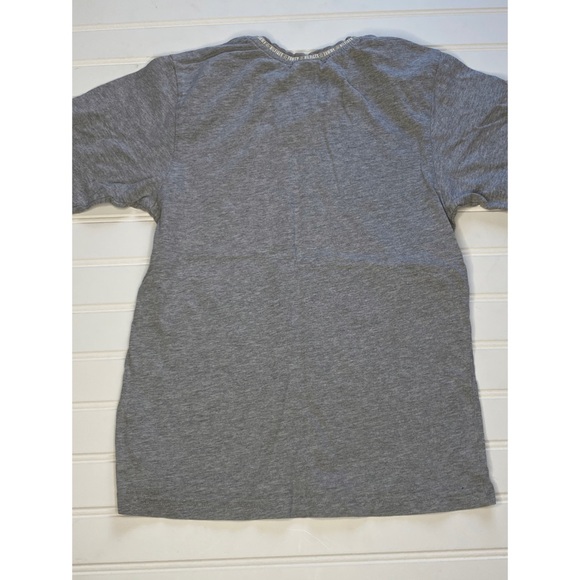 Gray T shirt - Picture 2 of 2